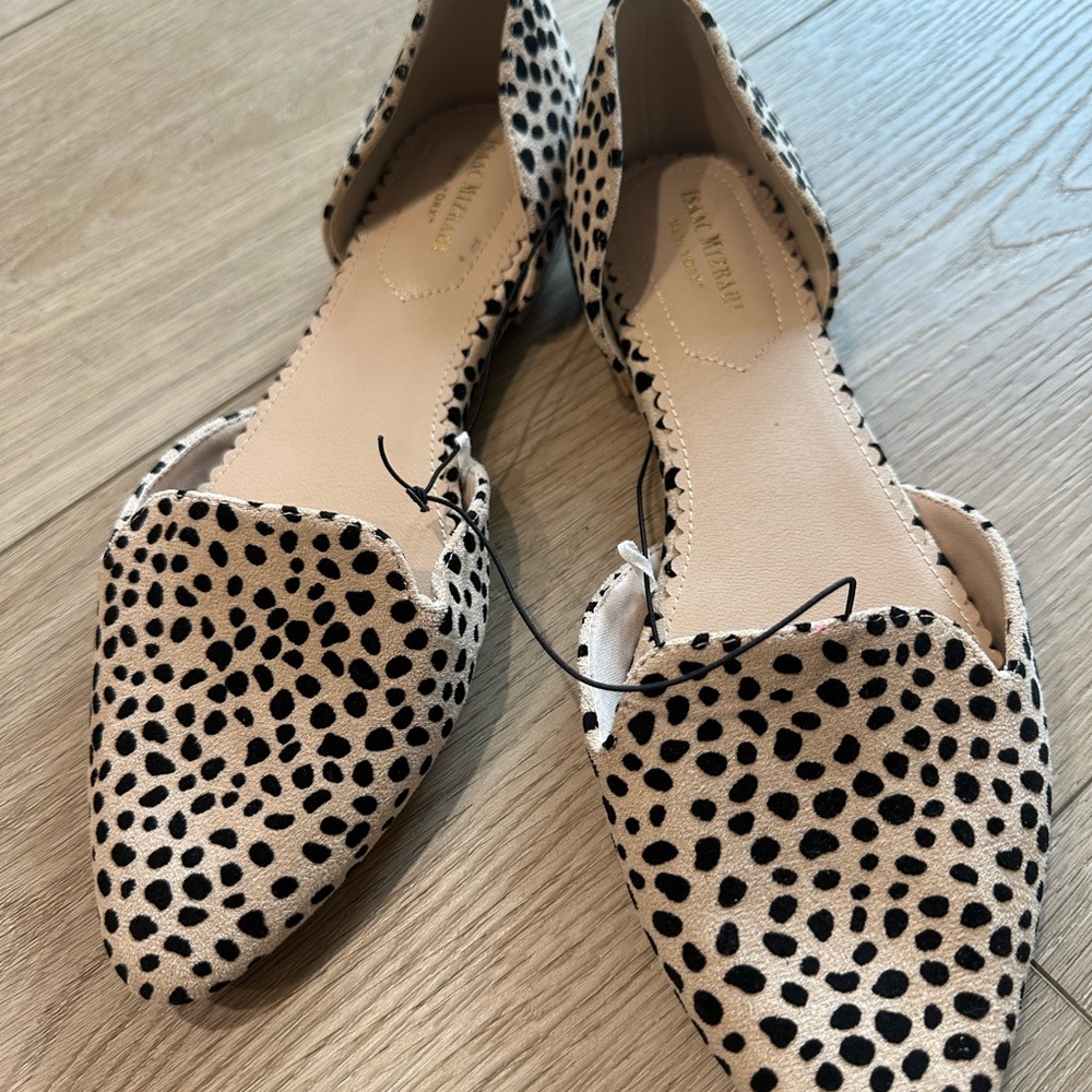 Isaac Mizrahi Leopard Print Flats